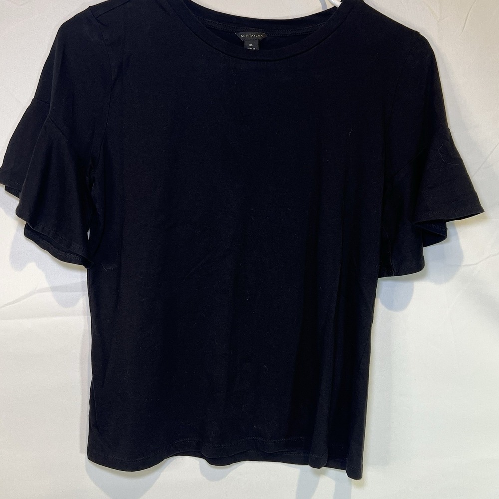 Ann Taylor Women's Sleeveless Blouse‎ XSmall Black Ruffle Sleeve Split Shirt Top